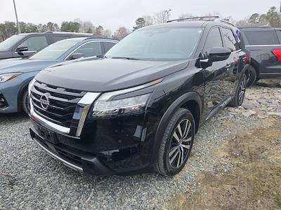Used 2023 Nissan Pathfinder - photo 1