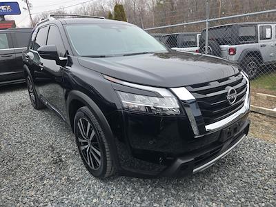 Used 2023 Nissan Pathfinder - photo 1