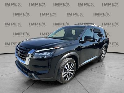 Used 2025 Nissan Pathfinder - photo 1