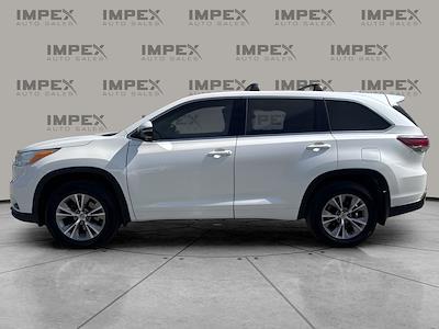Used 2014 Toyota Highlander - photo 1
