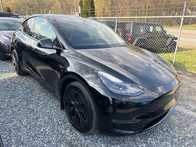 Used 2025 Tesla Model Y - photo 1