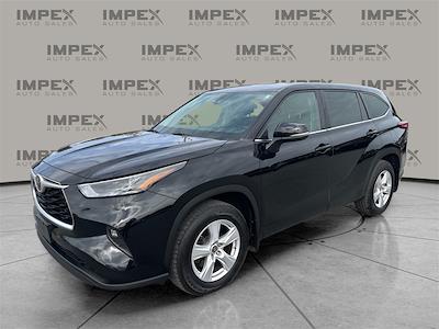Used 2022 Toyota Highlander LE for sale #1TT0772 - photo 1