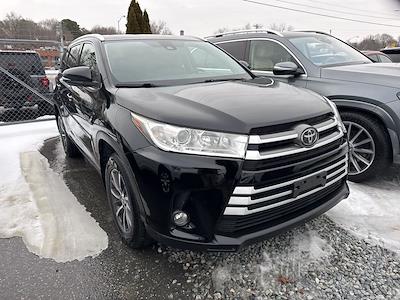 Used 2018 Toyota Highlander XLE for sale #1TT5101 - photo 2