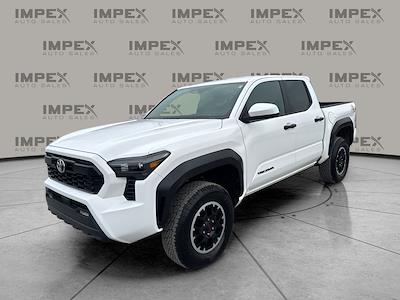 Used 2025 Toyota Tacoma - photo 1