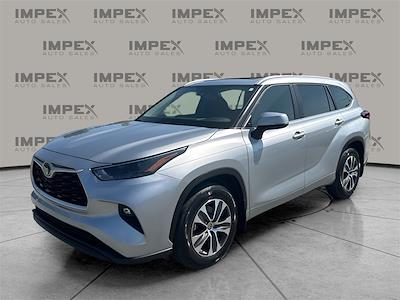 Used 2023 Toyota Highlander XLE SUV for sale #1TT6887 - photo 1