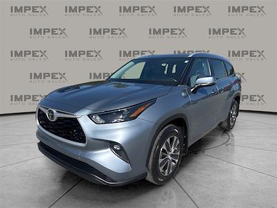 Used 2023 Toyota Highlander XLE for sale #1TT6934 - photo 1