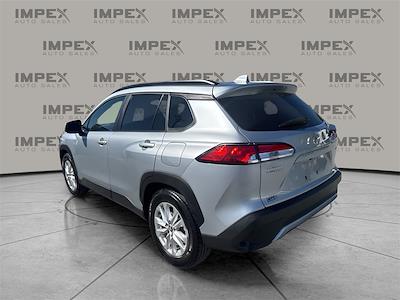 Used 2024 Toyota Corolla Cross LE for sale #1TT9115 - photo 2