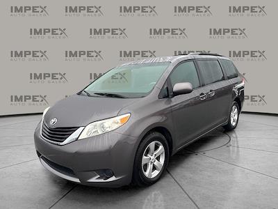 Used 2012 Toyota Sienna - photo 1