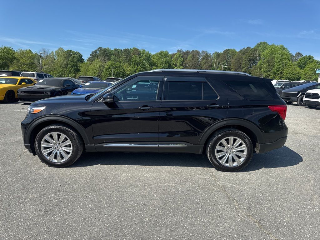 Used 2022 Ford Explorer - photo 2