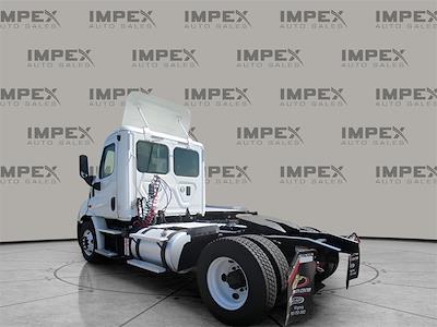 Used 2014 Freightliner Cascadia Detroit DD13 Semi Truck for sale #4FT1528 - photo 2