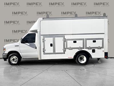 Used 2024 Ford E-350 - photo 1