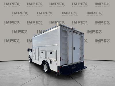 Used 2024 Ford E-350 - photo 1