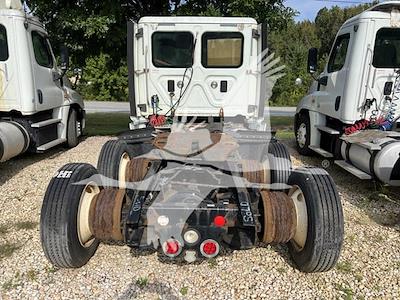 Used 2014 Freightliner Cascadia Detroit Diesel DD15 EV Semi Truck for sale #4FT1643 - photo 2