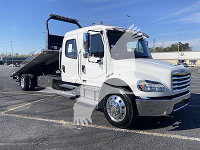 Used 2025 Freightliner M2 106 - photo 1