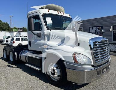 Used 2016 Freightliner Cascadia Cummins ISX Semi Truck for sale #4FT6931 - photo 1