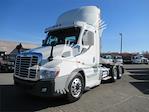 Used 2016 Freightliner Cascadia Cummins ISX12 Semi Truck for sale #4FT6987 - photo 1