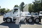 Used 2015 Freightliner Cascadia Detroit Diesel DD15 STD Semi Truck for sale #4FT7439 - photo 8