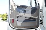 Used 2015 Freightliner Cascadia Detroit Diesel DD15 STD Semi Truck for sale #4FT7439 - photo 32