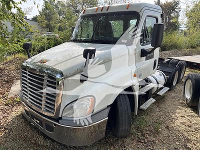 Used 2014 Freightliner Cascadia Detroit DD13 Semi Truck for sale #4FT7849 - photo 1