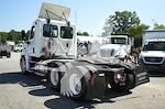 Used 2015 Freightliner Cascadia Detroit Diesel DD15 STD Semi Truck for sale #4FT8482 - photo 2
