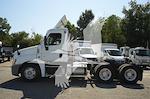 Used 2015 Freightliner Cascadia Detroit Diesel DD15 STD Semi Truck for sale #4FT8482 - photo 8