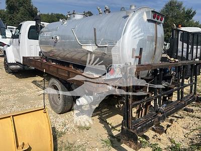Used 2005 GMC TopKick C5500 Tanker Truck for sale #4GT3690 - photo 2