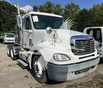 Used 2006 Freightliner Columbia Detroit Series 60 Semi Truck for sale #FT8664 - photo 1