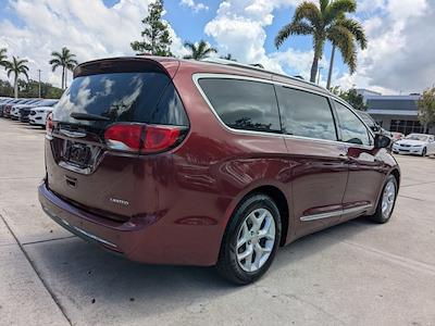 2019 Chrysler Pacifica FWD Minivan for sale #KR731423 - photo 2