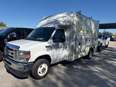 Used 2023 Ford E-450 - photo 1