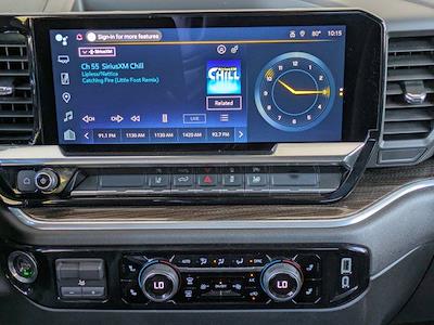 Used 2025 Chevrolet Silverado 2500 - photo 1