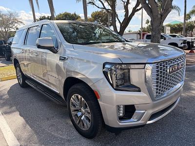 Used 2023 GMC Yukon XL - photo 1