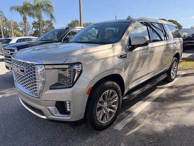 Used 2023 GMC Yukon XL - photo 1