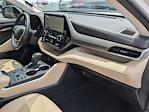 2023 Toyota Highlander FWD SUV for sale #V240350M - photo 17