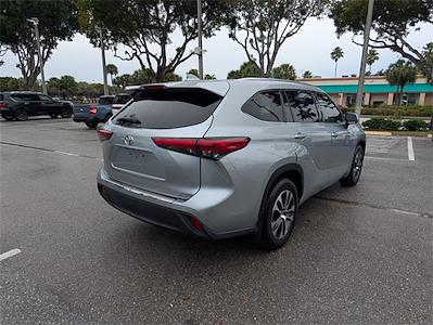 2020 Toyota Highlander FWD SUV for sale #V250099M - photo 2