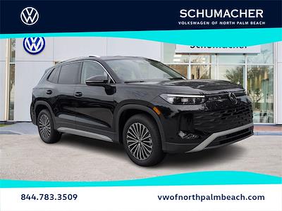 Used 2025 Volkswagen Tiguan - photo 1