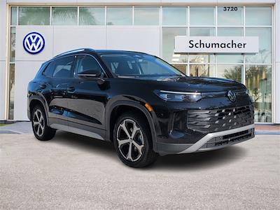 Used 2025 Volkswagen Tiguan - photo 1