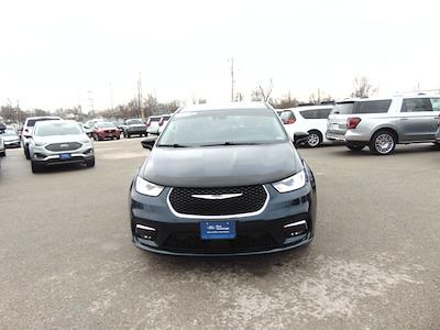 Used 2024 Chrysler Pacifica - photo 1