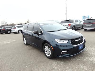 Used 2024 Chrysler Pacifica - photo 1