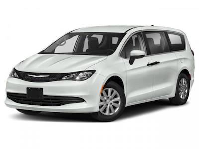 Used 2020 Chrysler Voyager - photo 1