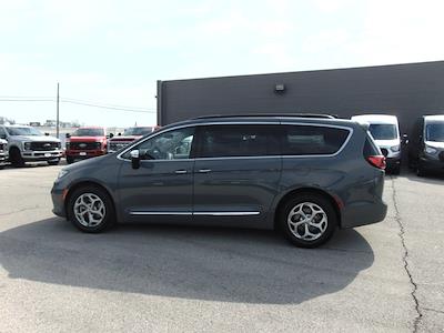 Used 2023 Chrysler Pacifica - photo 1