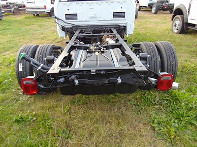New 2026 Ford F-550 XL Regular Cab 4WD Cab Chassis for sale #TDA05109 - photo 2