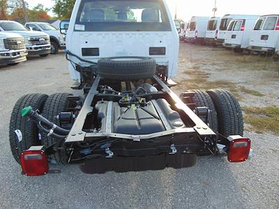 New 2026 Ford F-350 XL Regular Cab 4WD Cab Chassis for sale #TEC95031 - photo 2