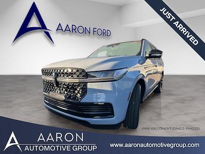 Used 2025 Lincoln Navigator - photo 1