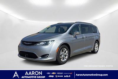 2017 Chrysler Pacifica FWD Minivan for sale #404332A - photo 1