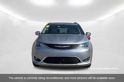 2017 Chrysler Pacifica FWD Minivan for sale #404332A - photo 2