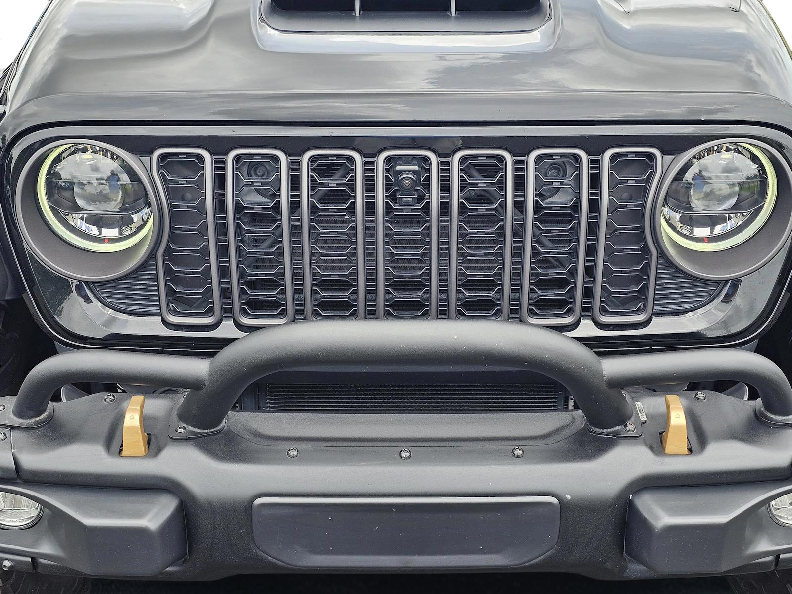Used 2024 Jeep Wrangler - photo 2