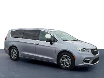 2024 Chrysler Pacifica FWD Minivan for sale #P1574T - photo 1