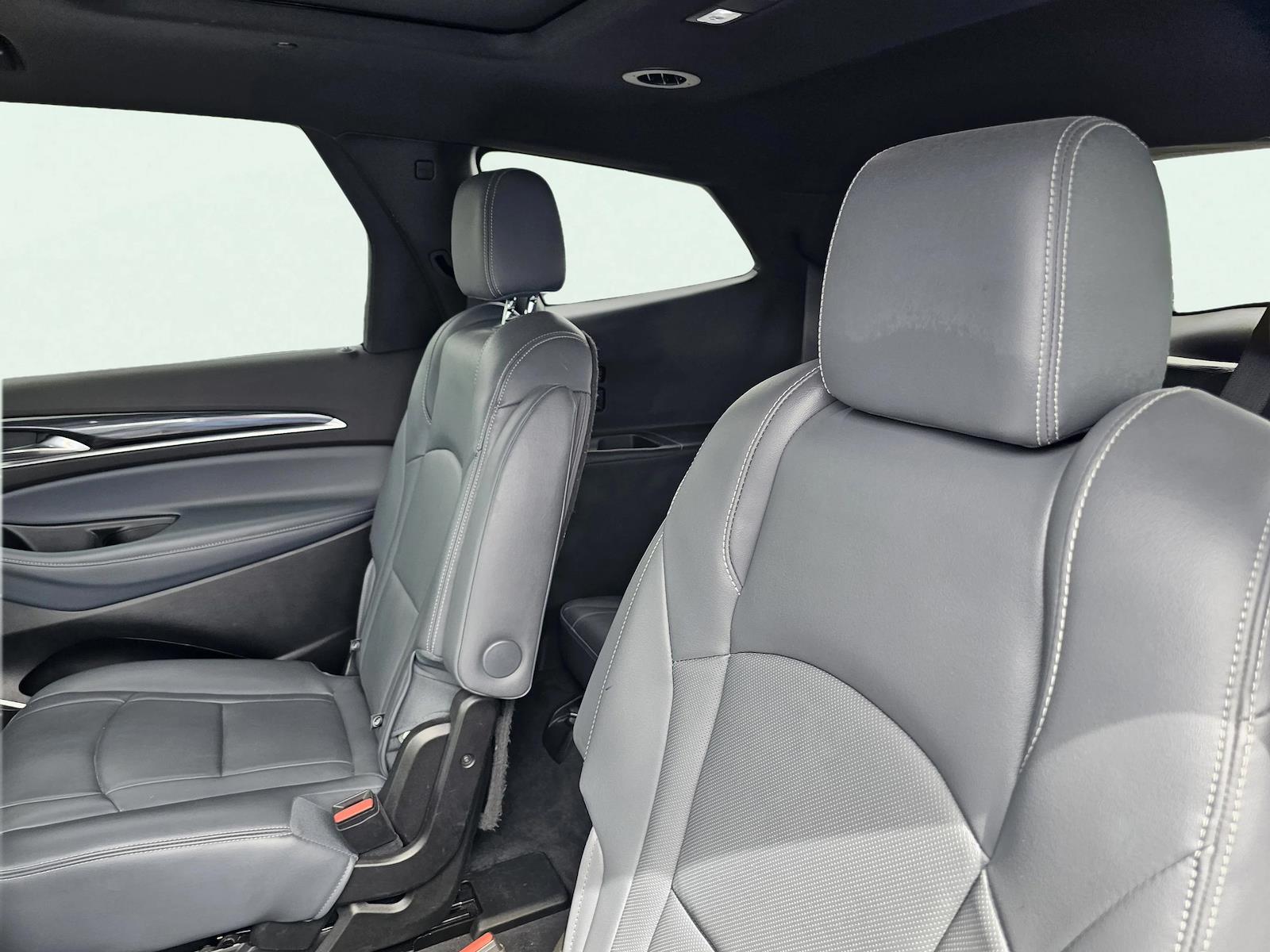Used 2023 Buick Enclave - photo 33