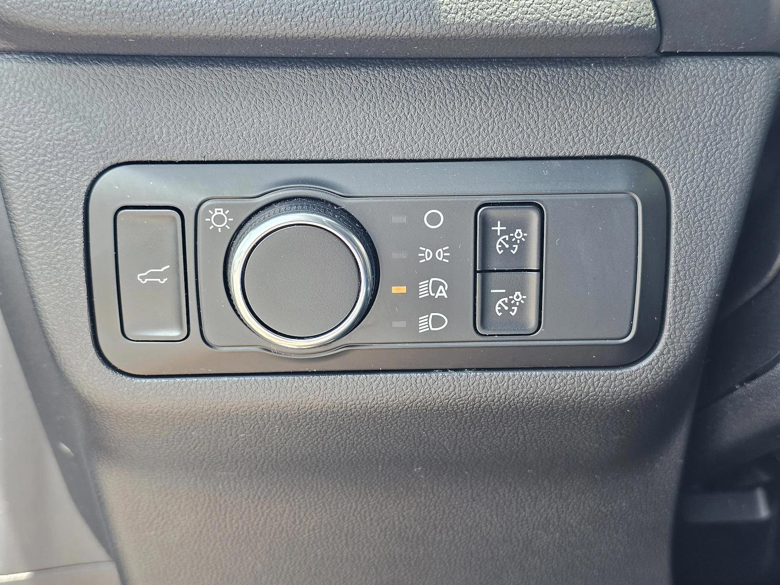 Used 2025 Ford Escape - photo 20