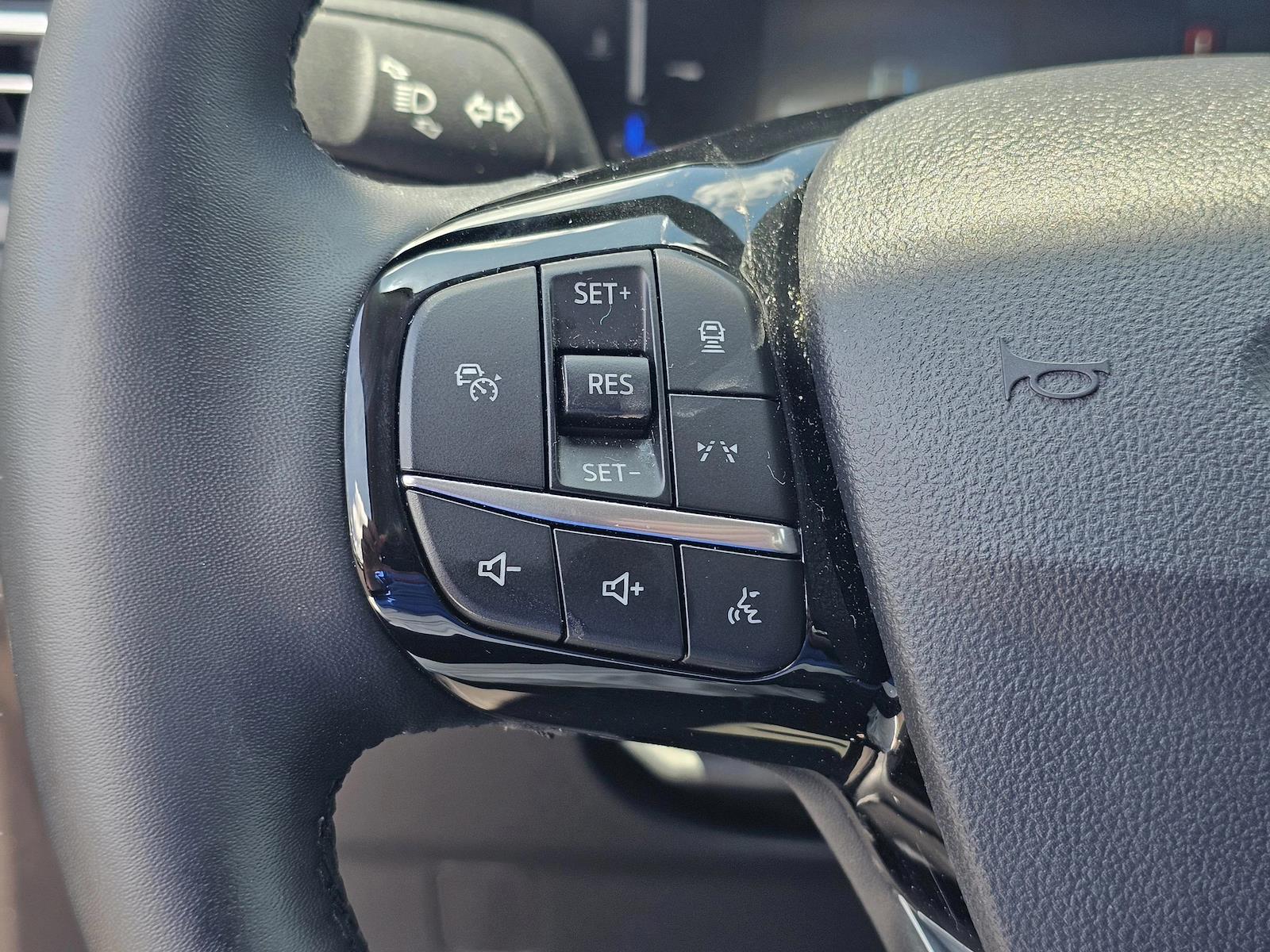 Used 2025 Ford Escape - photo 22